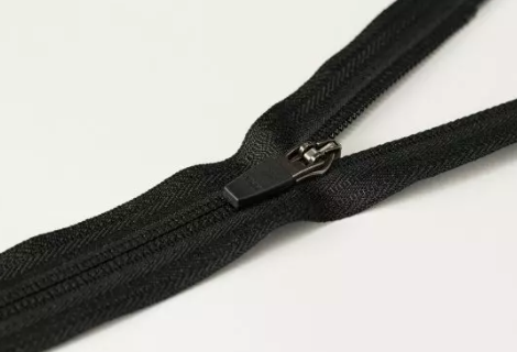 YKK’s New DynaPel™ Water-Repellant Zipper Wins Best Product in ISPO Textrends Competition